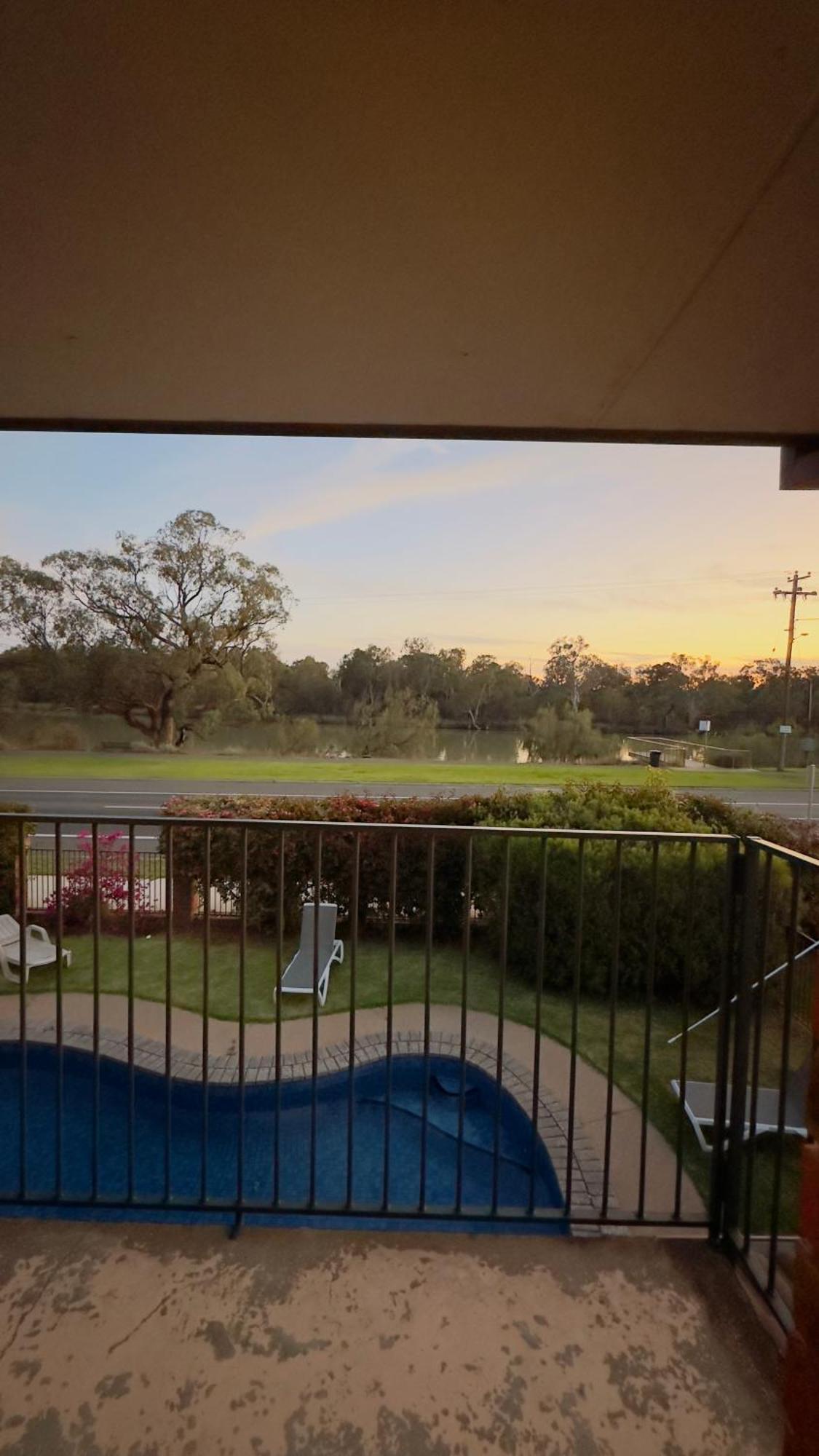 Mildura Riverview Motel Gol Gol Exterior photo